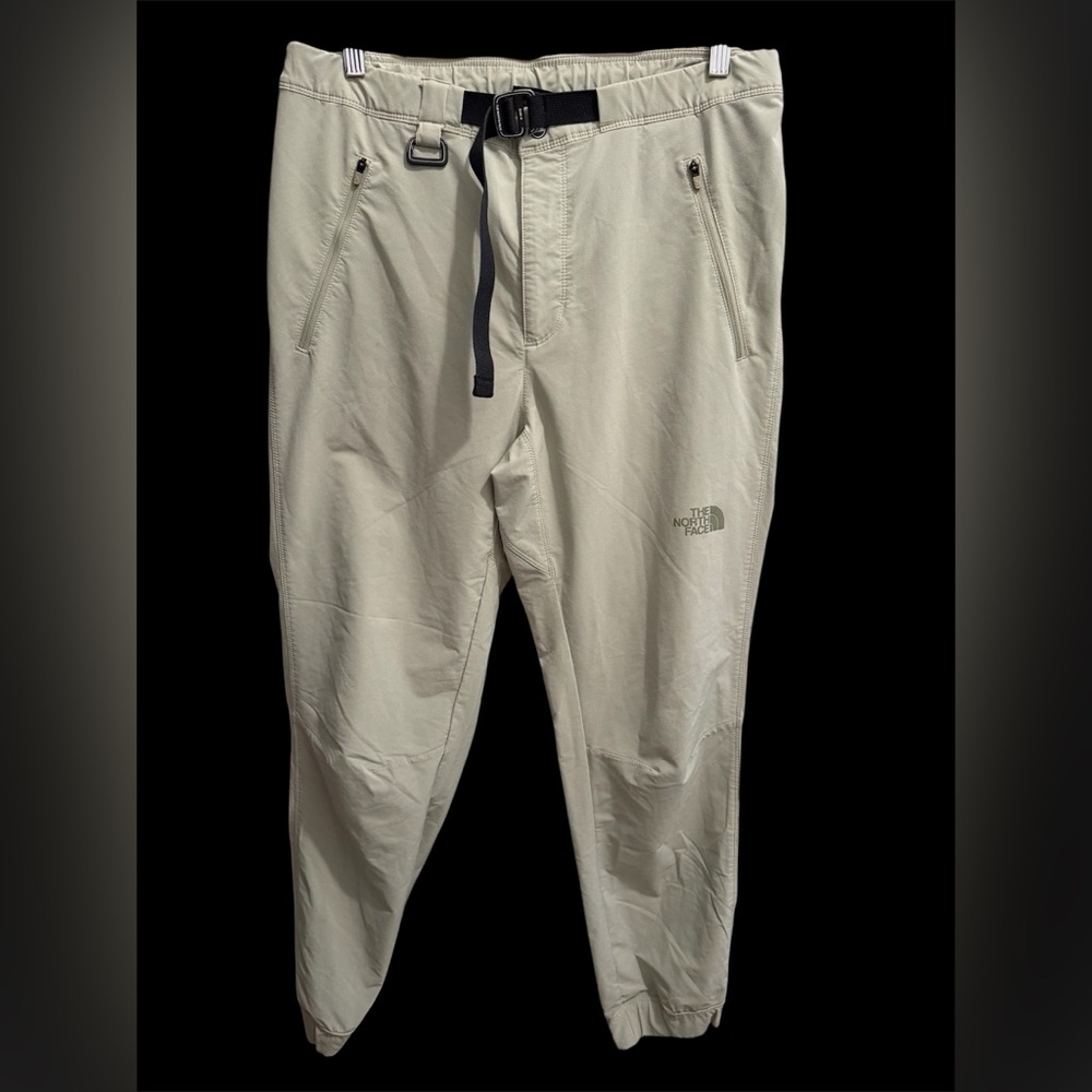 The North Face Men's Light green Joggers size M